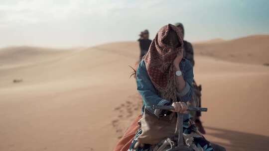 沙漠骑骆驼 骆驼