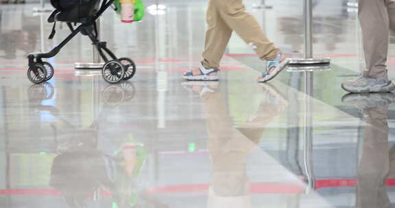 慢镜头 走路 唯美 空镜头 脚步