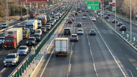 汽车  车水马龙 天桥 马路