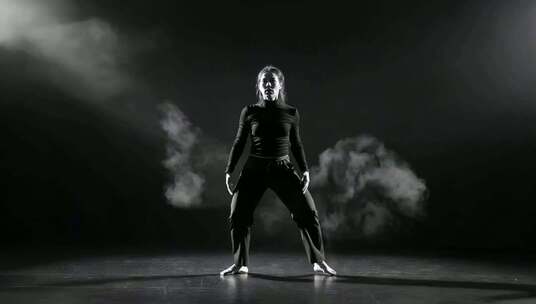 舞者舞台舞蹈表演