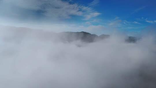 航拍山川云雾森林自然风光大气片头风景视频