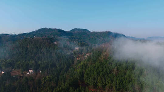 清新清晨大山