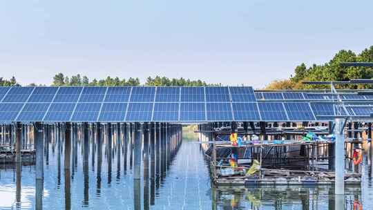 水上太阳能发电站光伏组件面板安装延时