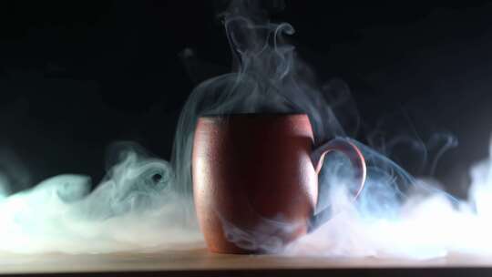 4K-烟雾环绕的咖啡杯-茶杯