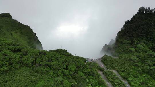 航拍湖北神农架5A景区