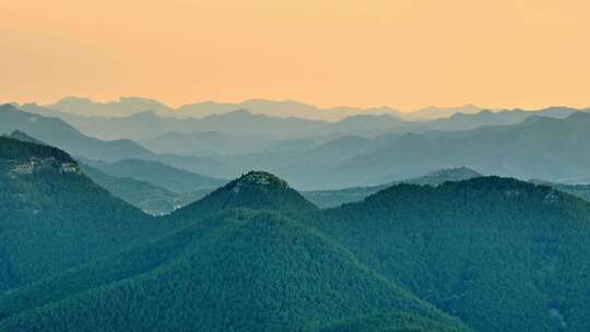 4K长焦航拍重峦叠嶂的山