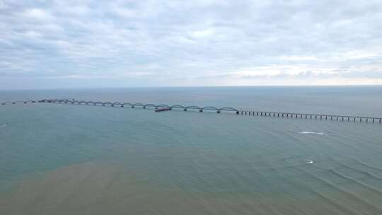 广西北海涠洲岛廊桥大海海洋旅游旅行