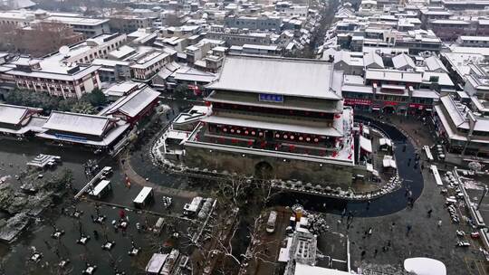 西安鼓楼 回民街雪景视频素材模板下载