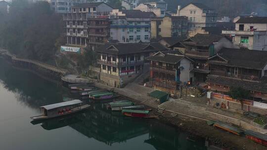 航拍清晨的湘西茶峒古镇（边城）风景