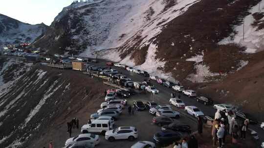 青海拉脊山冬日雪山傍晚航拍4K视频