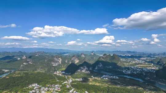 桂林山水喀斯特地貌蓝天白云延时风光