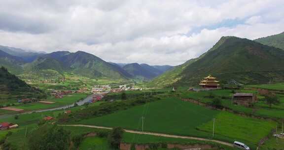 绿水青山乡村风景航拍