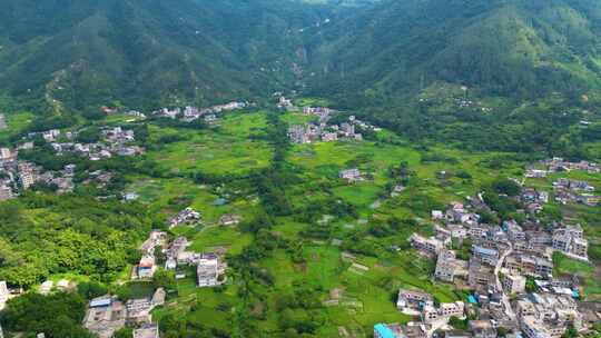 航拍广西山区农村 乡村 房屋 农田