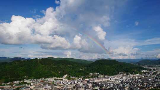 雨过天晴城市彩虹空镜航拍