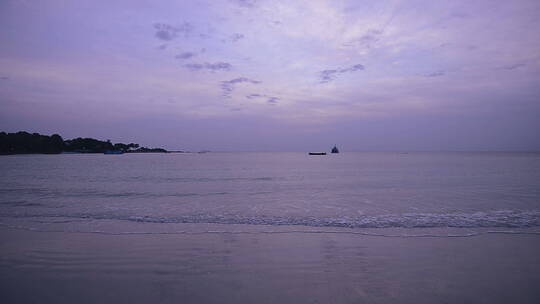 海滩浪花