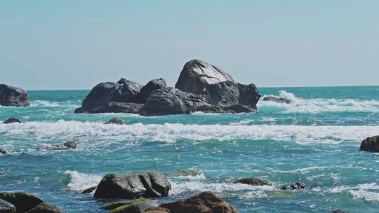 蔚蓝大海海浪慢镜头