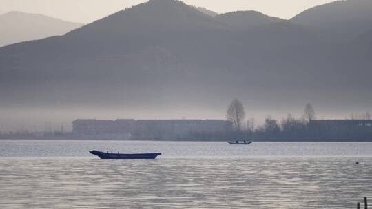 泸沽湖船只