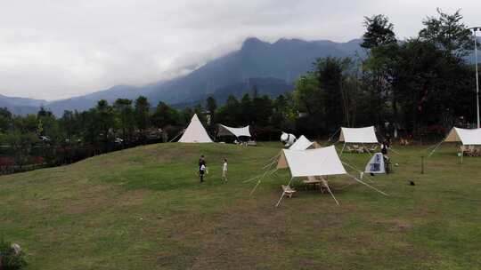 峨眉山 七里坪 公园 森林 青山绿水