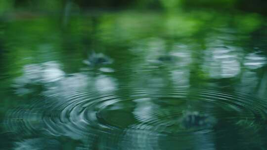 水面 水滴 雨滴 下雨