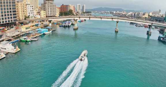 惠州双月湾港口航拍渔船停靠港湾