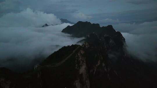 司马台长城夜色云海