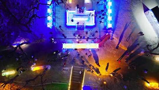 中国黑龙江哈尔滨兆麟公园冰灯游园会夜景视频素材模板下载