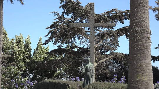 加利福尼亚州十字架雕像
