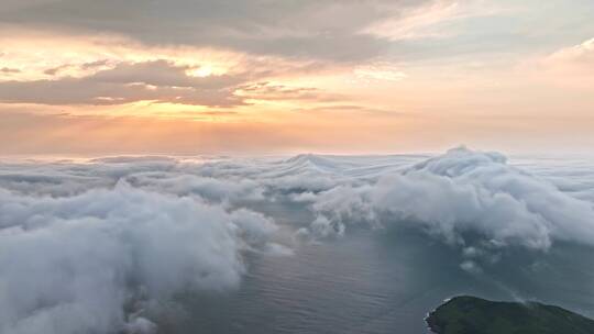 青岛崂山风景区青山村平流雾