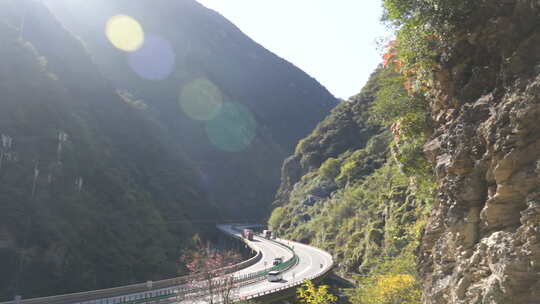 秦岭山脉秋季风景