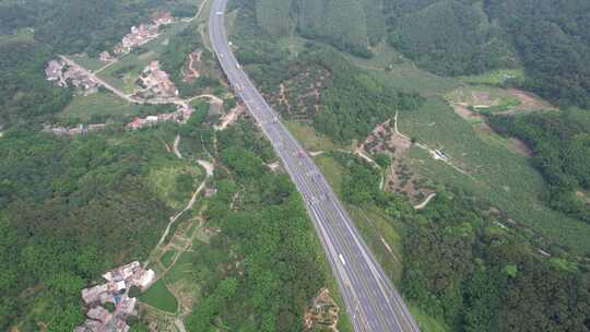 山地间高速公路航拍