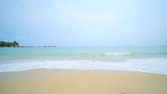 海南三亚海边海滩海浪视频素材模板下载