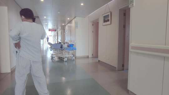 住院部医院走廊病人人流视频素材