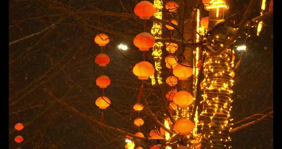 春节下雪红灯笼氛围
