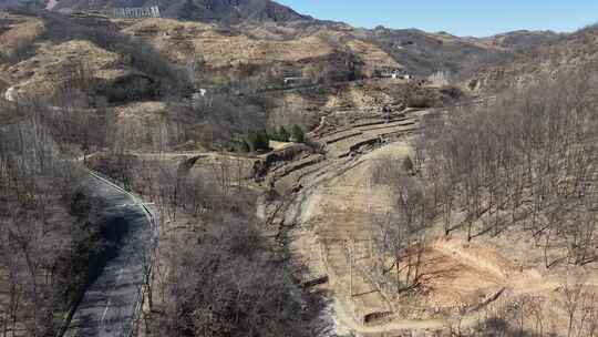 航拍蜿蜒盘旋的山间公路