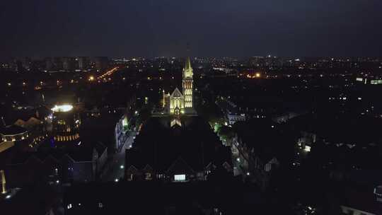 航拍泰晤士小镇教堂夜景