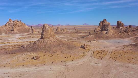 莫哈韦沙漠特罗纳尖塔岩层视频素材模板下载