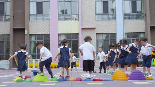 儿童健康成长在幼儿园玩耍奔跑儿童节视频素材模板下载