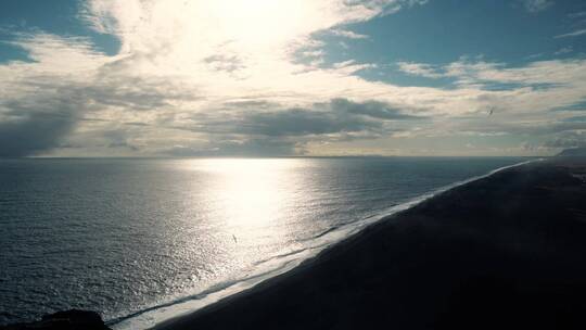 航拍的冰岛黑沙滩景观视频素材模板下载