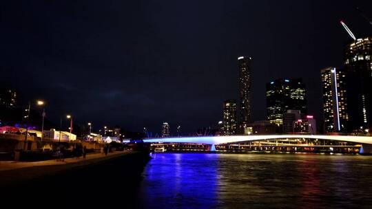 夜晚的上海市区