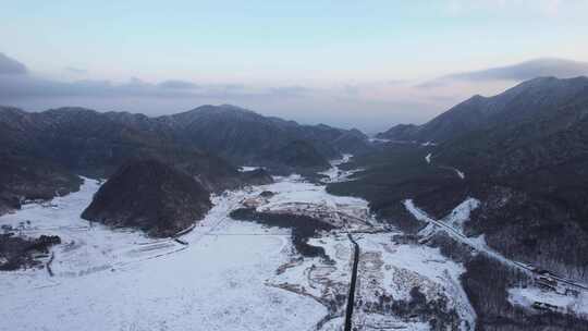 航拍冬天湖北旅游神农架林区雪景自然风景