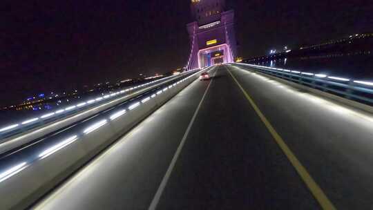 穿越机航拍扬州万福大桥夜景车流灯光