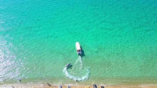 海南三亚亚龙湾玻璃海绿松石色白沙滩海岸线