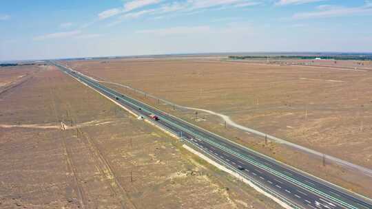 西北宁夏新疆沙漠公路戈壁交通物流高速新疆