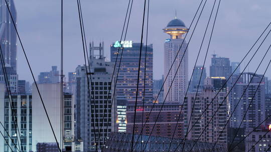 4K航拍夜景大悦城摩天轮钢索近景上升