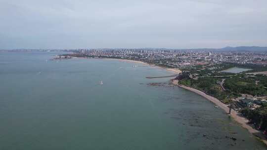 大海海洋沙滩焦石灯塔海岛海浪航拍