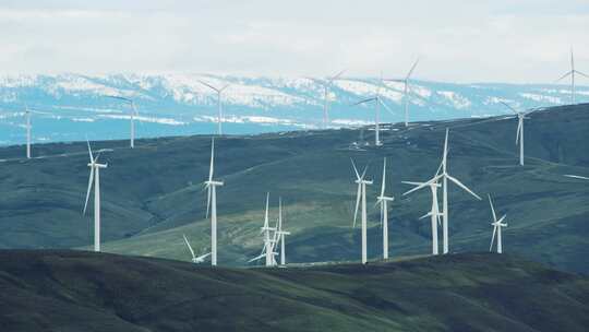山间风力发电机组