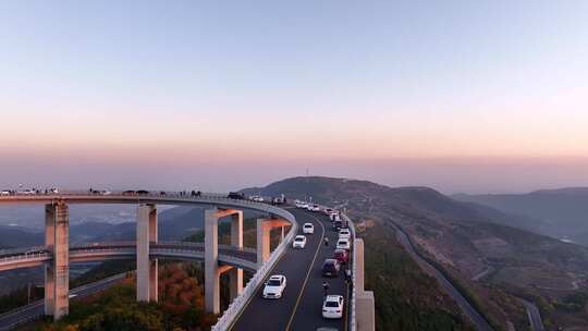 太原天龙山网红公路桥