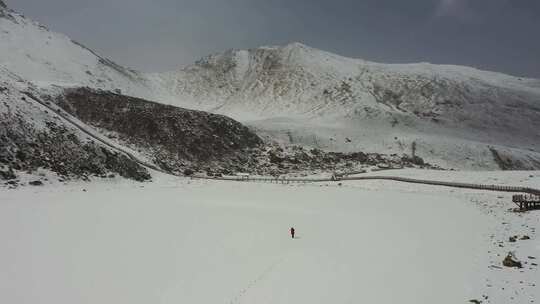 青藏高原海东互助北山景区雪山顶圣母天池