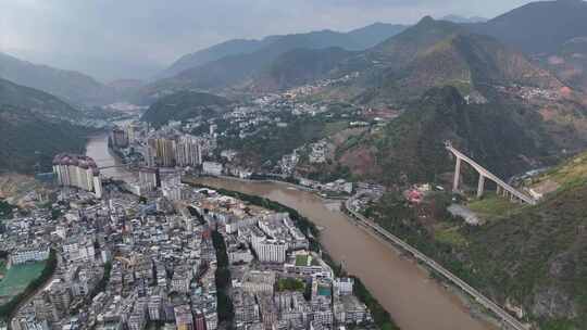 云南怒江傈僳族自治州泸水市城市航拍景观