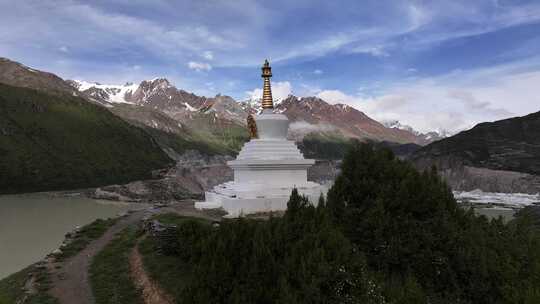 来古冰川风景区清晨航拍